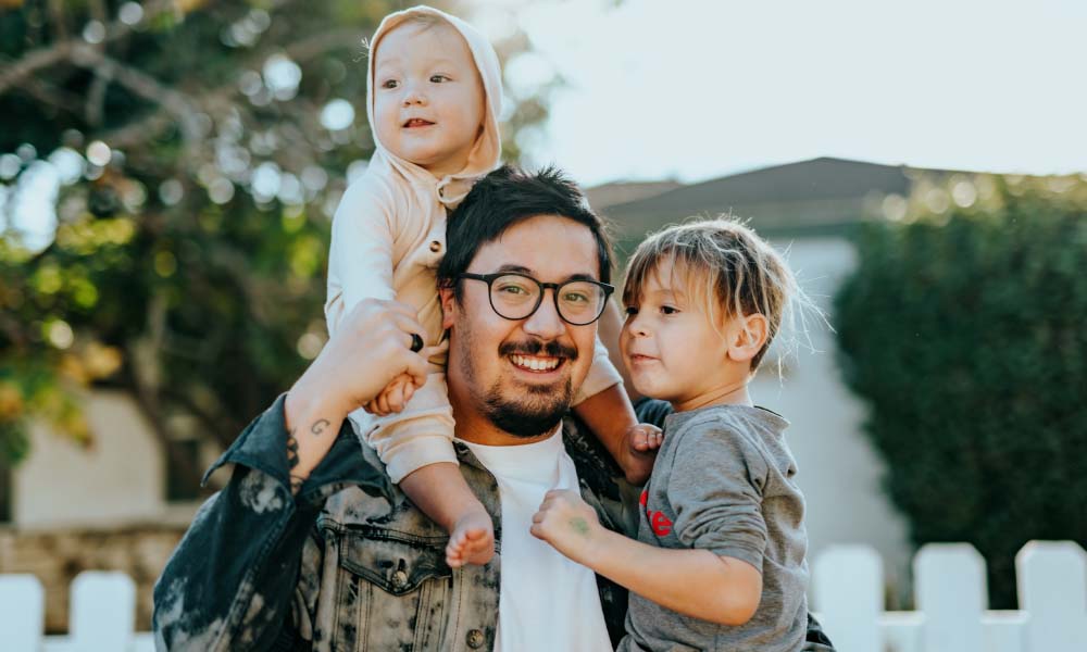 dad with young kids